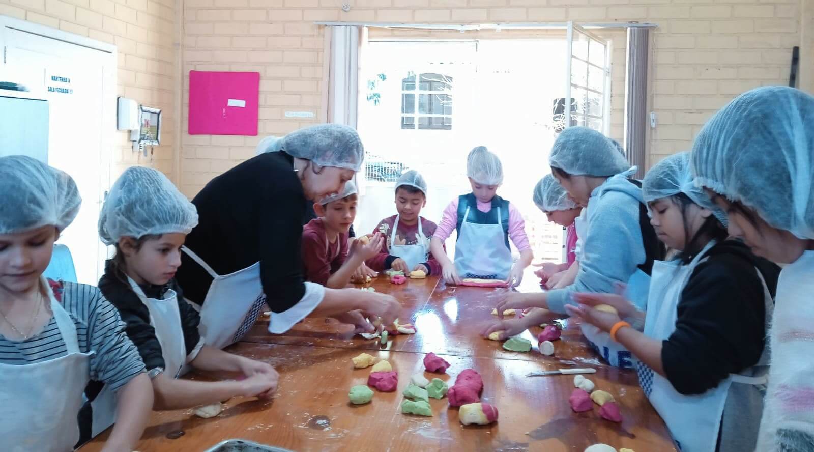 Capa Oficina trabalha alimentação saudável com pequenos caiçarenses