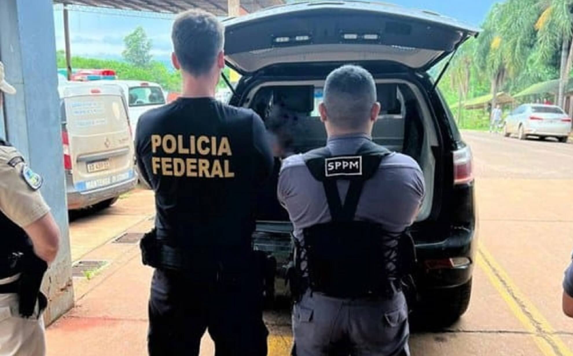Capa PF extradita brasileiro acusado de tráfico internacional de armas