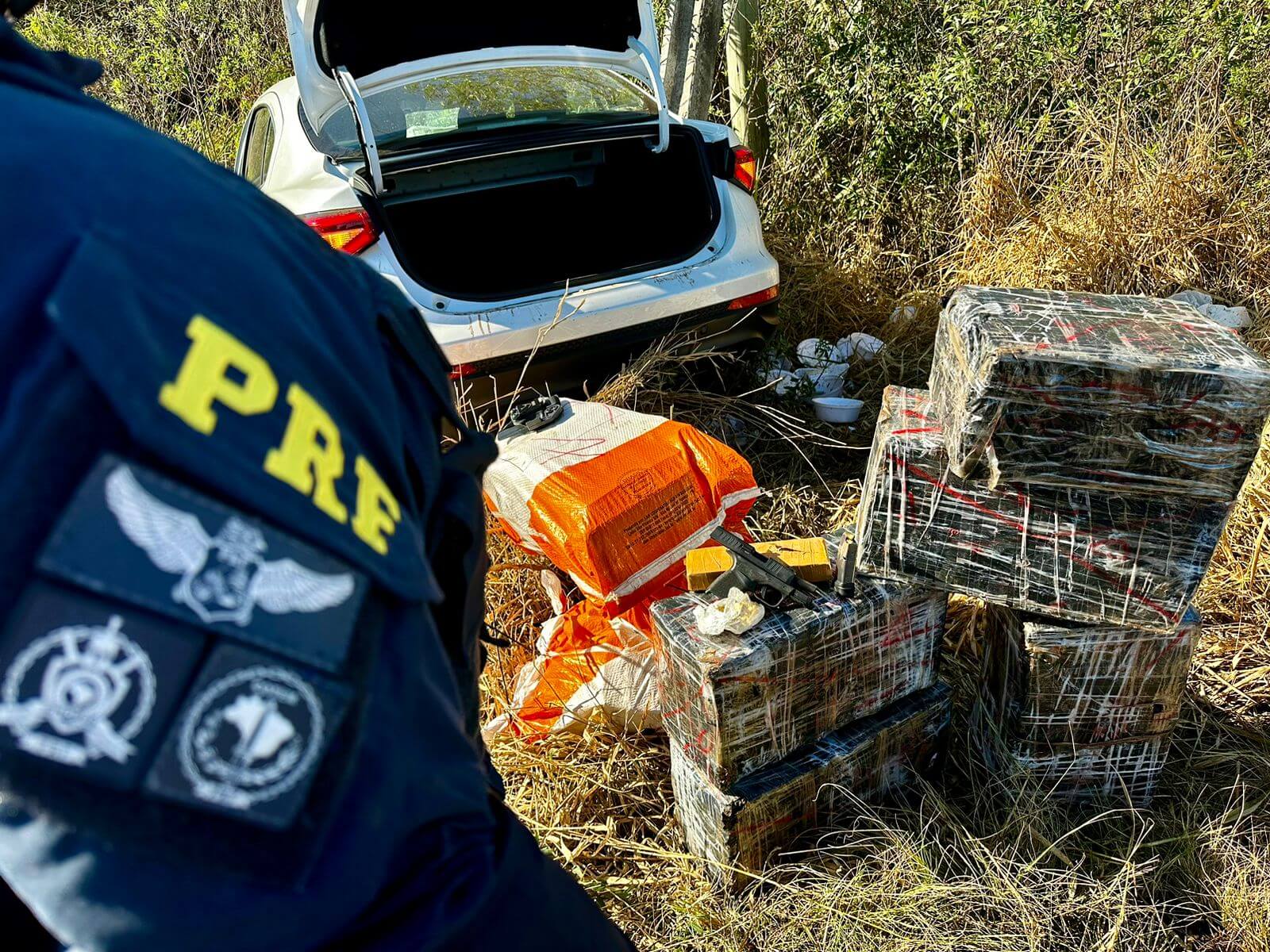 Capa  PRF prende traficante armado transportando maconha em Passo Fundo