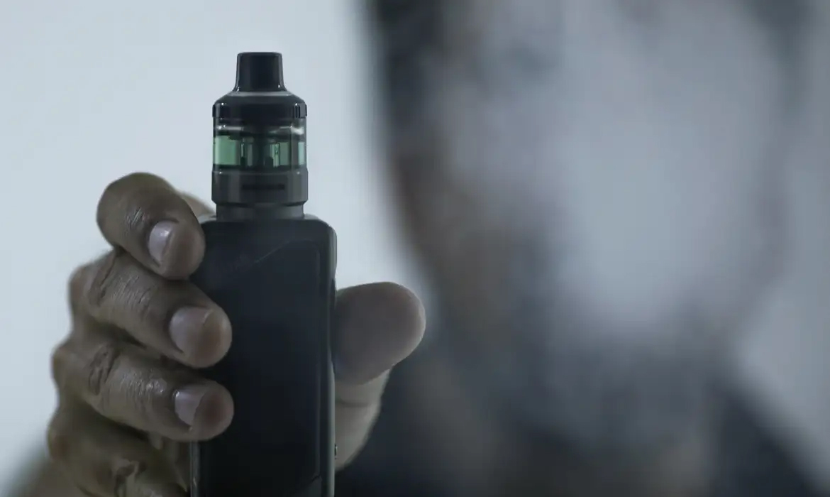 Capa Dia Mundial sem Tabaco alerta para uso de cigarros eletrônicos