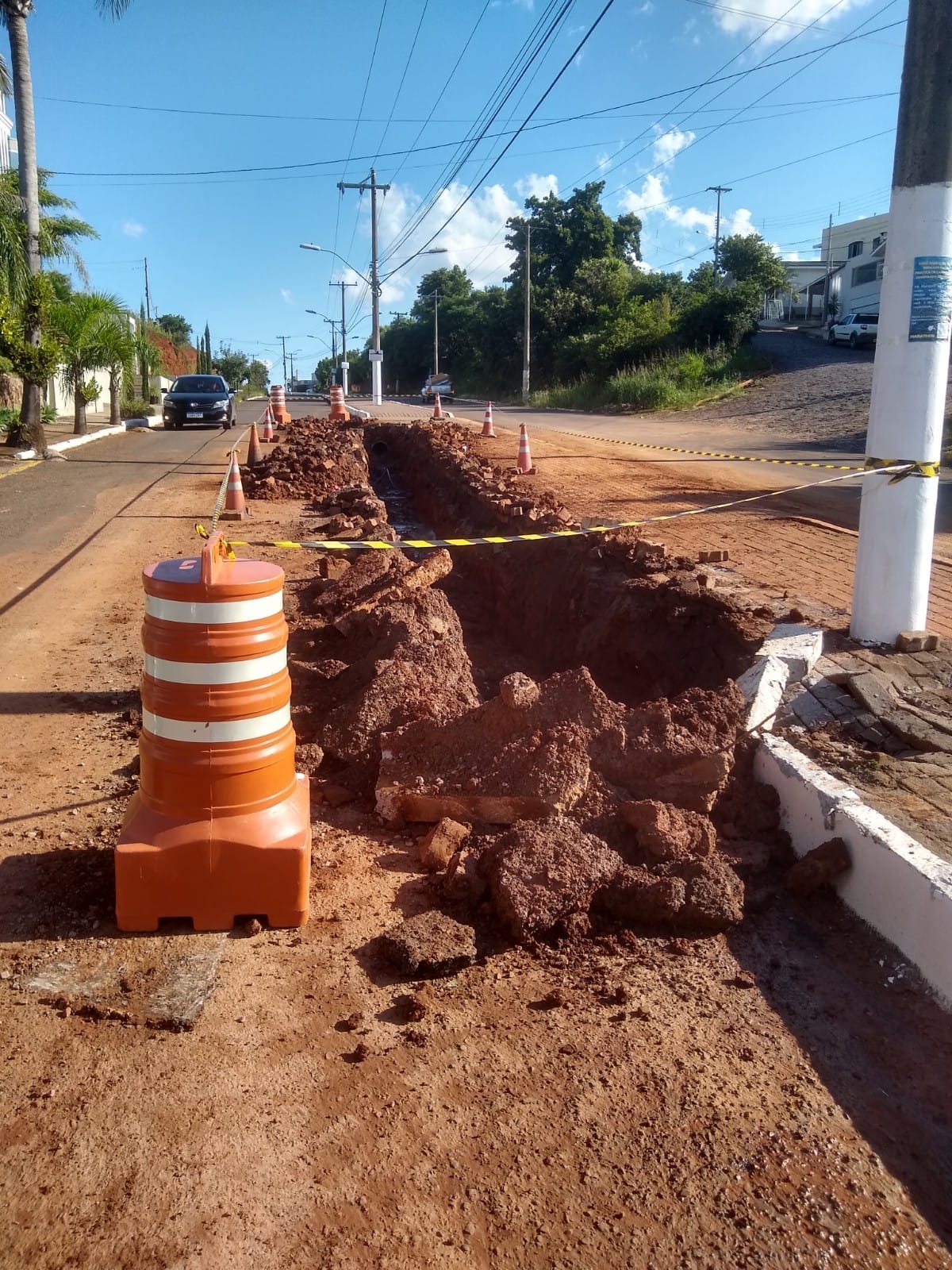 Capa Setor de Obras realiza melhorias na rede pluvial em logradouros de FW