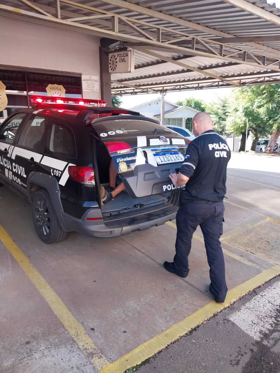 Capa PC cumpre mandado prisão em Frederico Westphalen