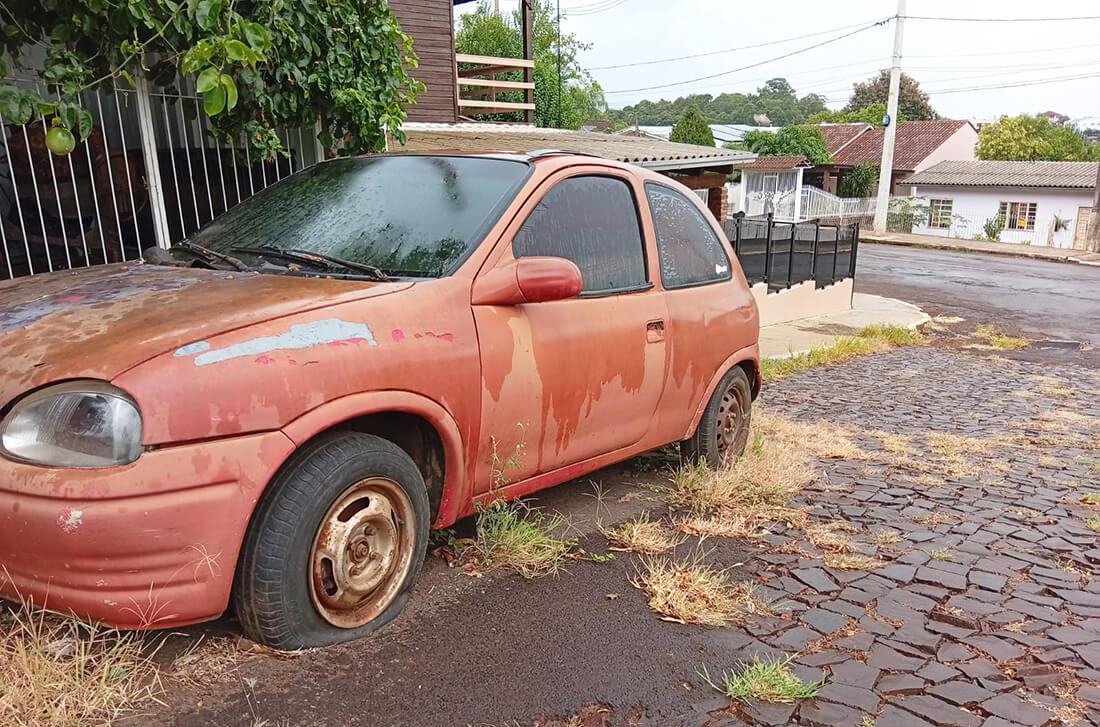 Capa Frederico Westphalen sanciona regras para remoção de veículos abandonados