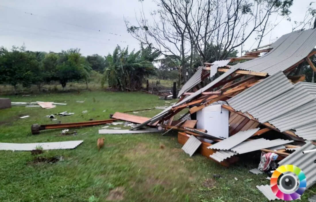 Capa Ventania provoca estragos em Redentora e Defesa Civil atua no auxílio a famílias