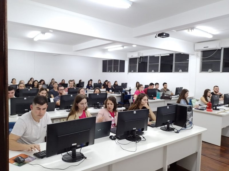 Capa Curso de Excel promovido pela graduação de Ciências Contábeis capacita comunidade acadêmica