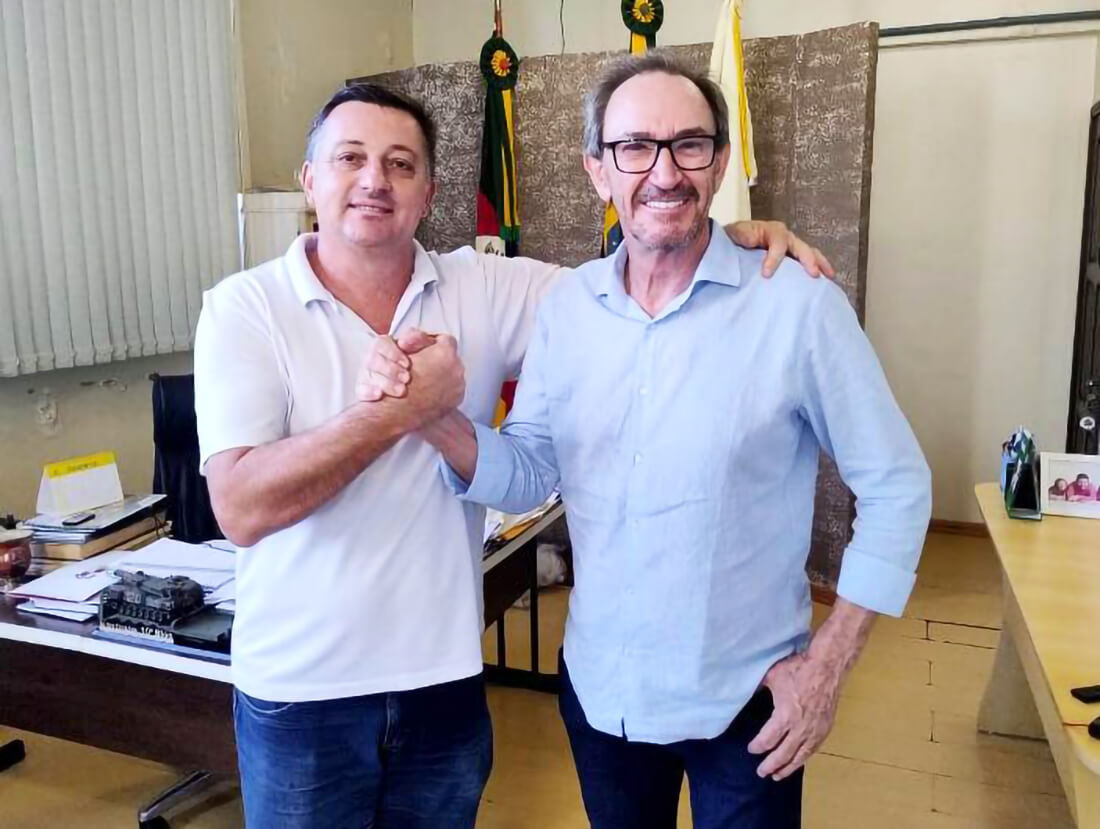 Capa Prefeito de Três Passos recebe ex-prefeito de Frederico Westphalen para troca de experiências
