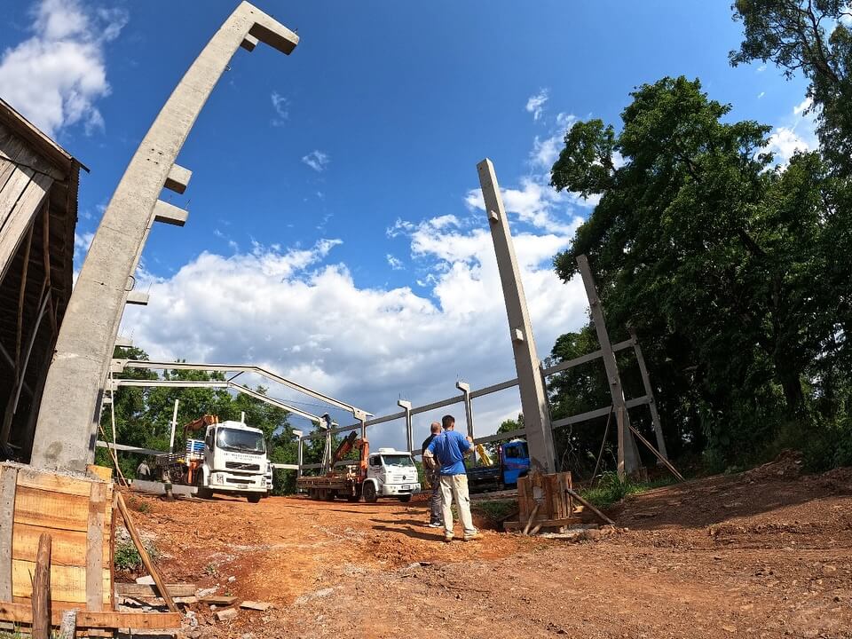 Capa Prefeito Rosemar Sala acompanha o andamento das obras do Ginásio Esportivo em Alto Alegre