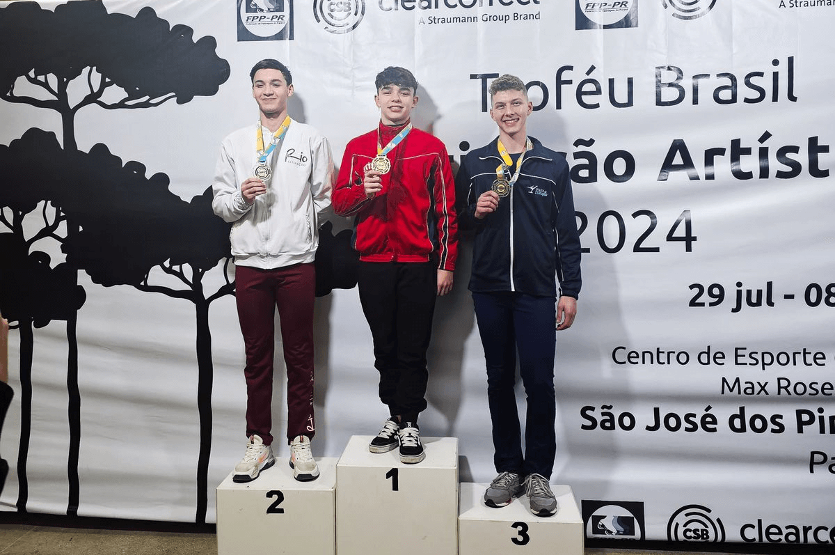 Capa Clube Magia da Patinação conquista duas medalhas no Troféu Brasil