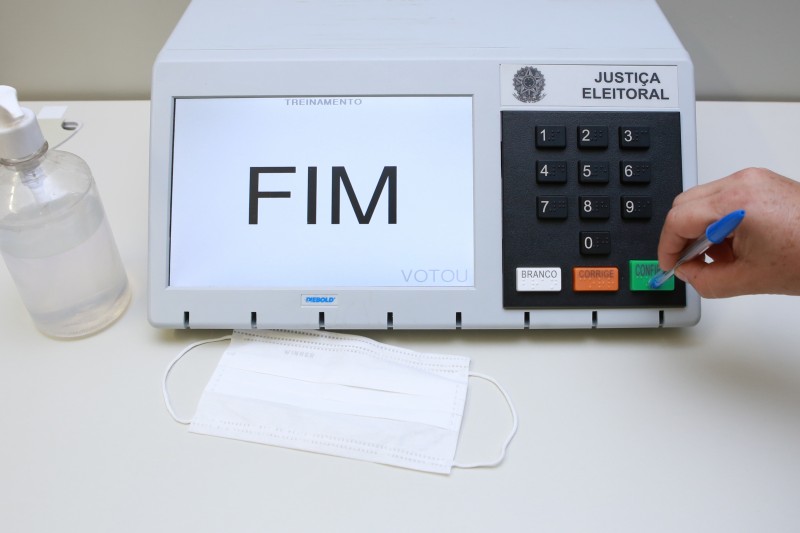 Capa Urnas encerradas no RS não podem ser reabertas para cumprir extensão de horário do STF