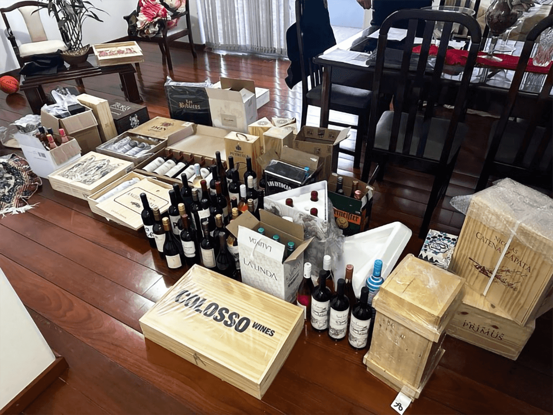 Capa Polícia Federal combate crime descaminho de bebidas estrangeiras em Sarandi