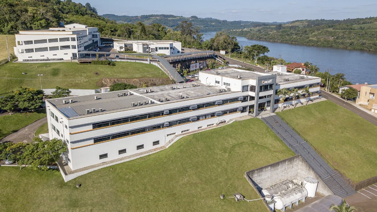 Capa UCEFF Itapiranga recebe selo de Instituição Socialmente Responsável pelo 14º ano consecutivo
