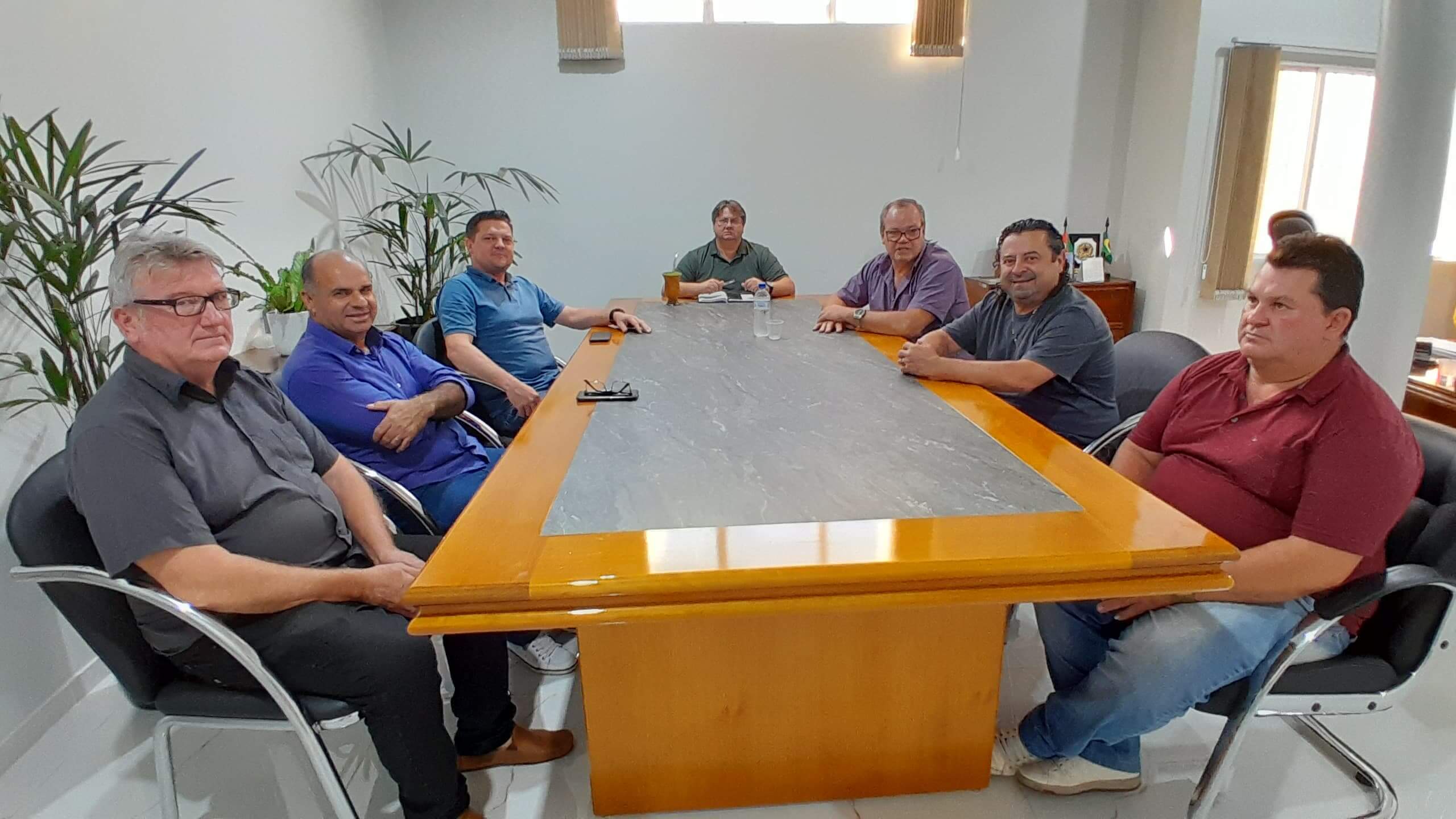 Capa Prefeitos se unem para impulsionar projetos de infraestrutura na região