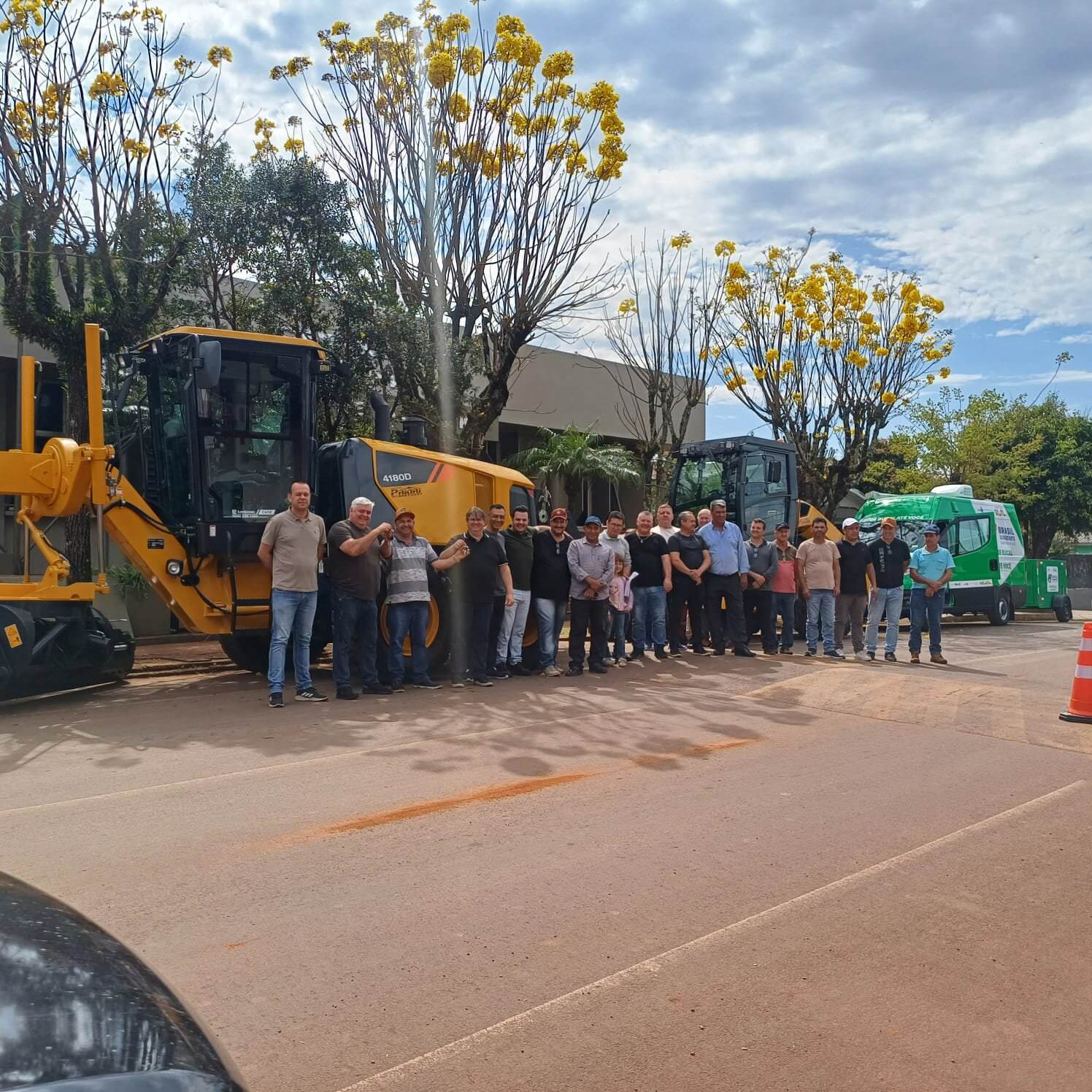 Capa Administração Municipal de Redentora recebe novos maquinários para reforçar a infraestrutura urbana e rural