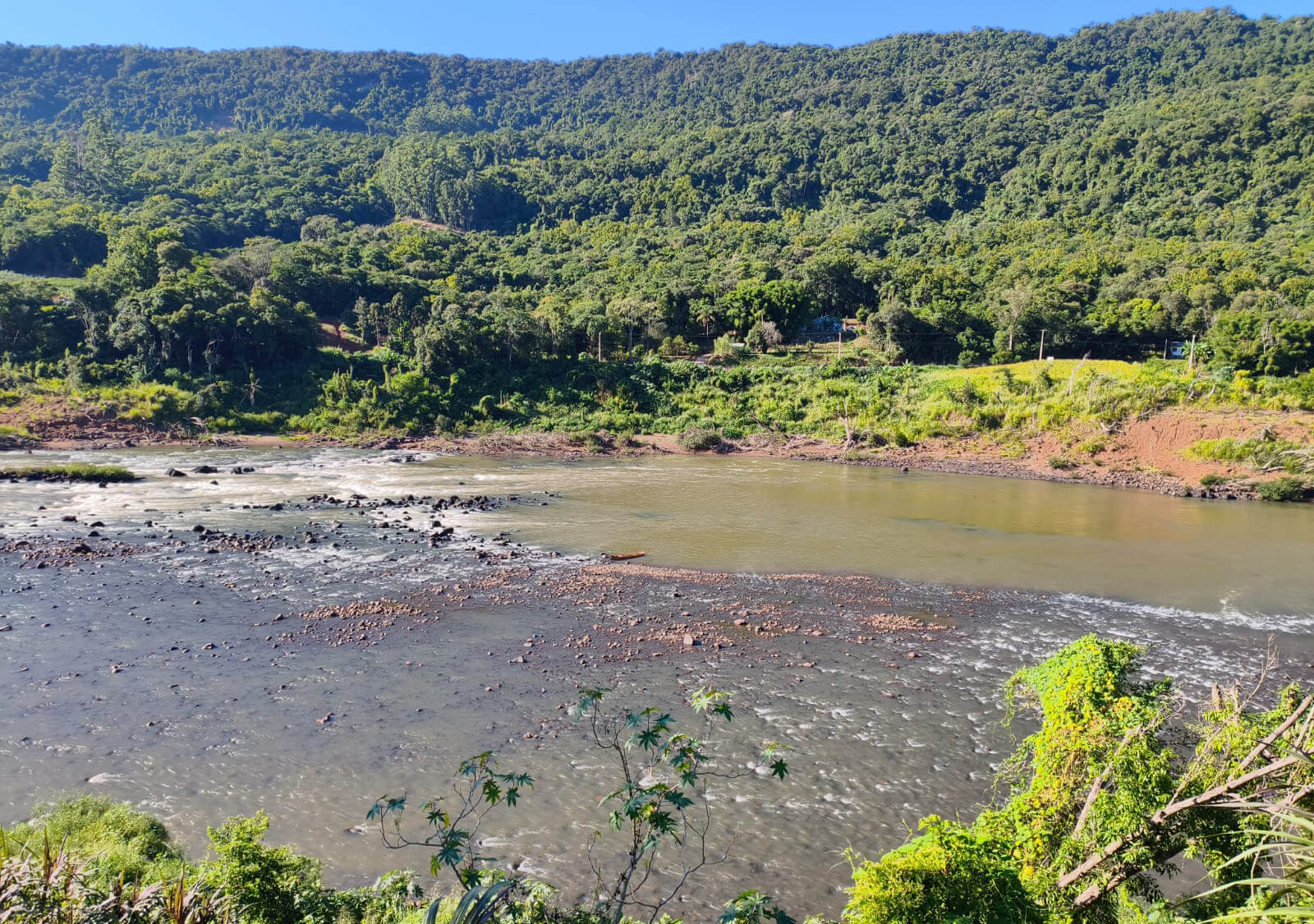 Capa Corpos de pai e filho são encontrados abraçados por bombeiros no Rio Taquari