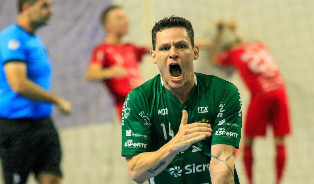 Capa Guarani vence a ALAF e ajuda AFUCS a fugir do Z2 