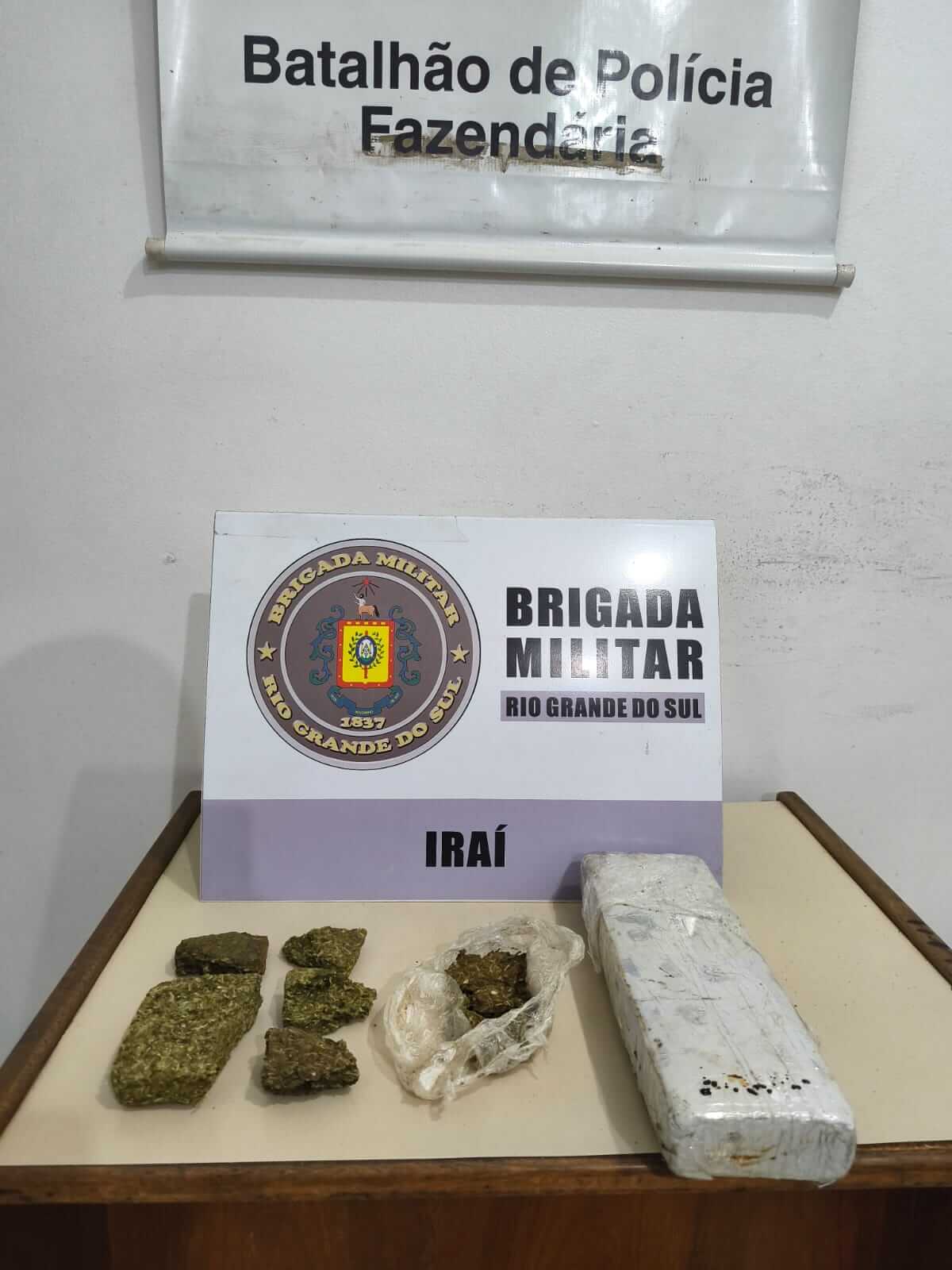 Capa  Brigada Militar apreende 1 kg de maconha após fuga em abordagem veicular