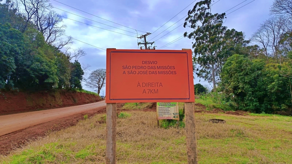 Capa Trecho da estrada da Linha São Bom Jesus em Palmeira das Missões está interditado para obra de pavimentação