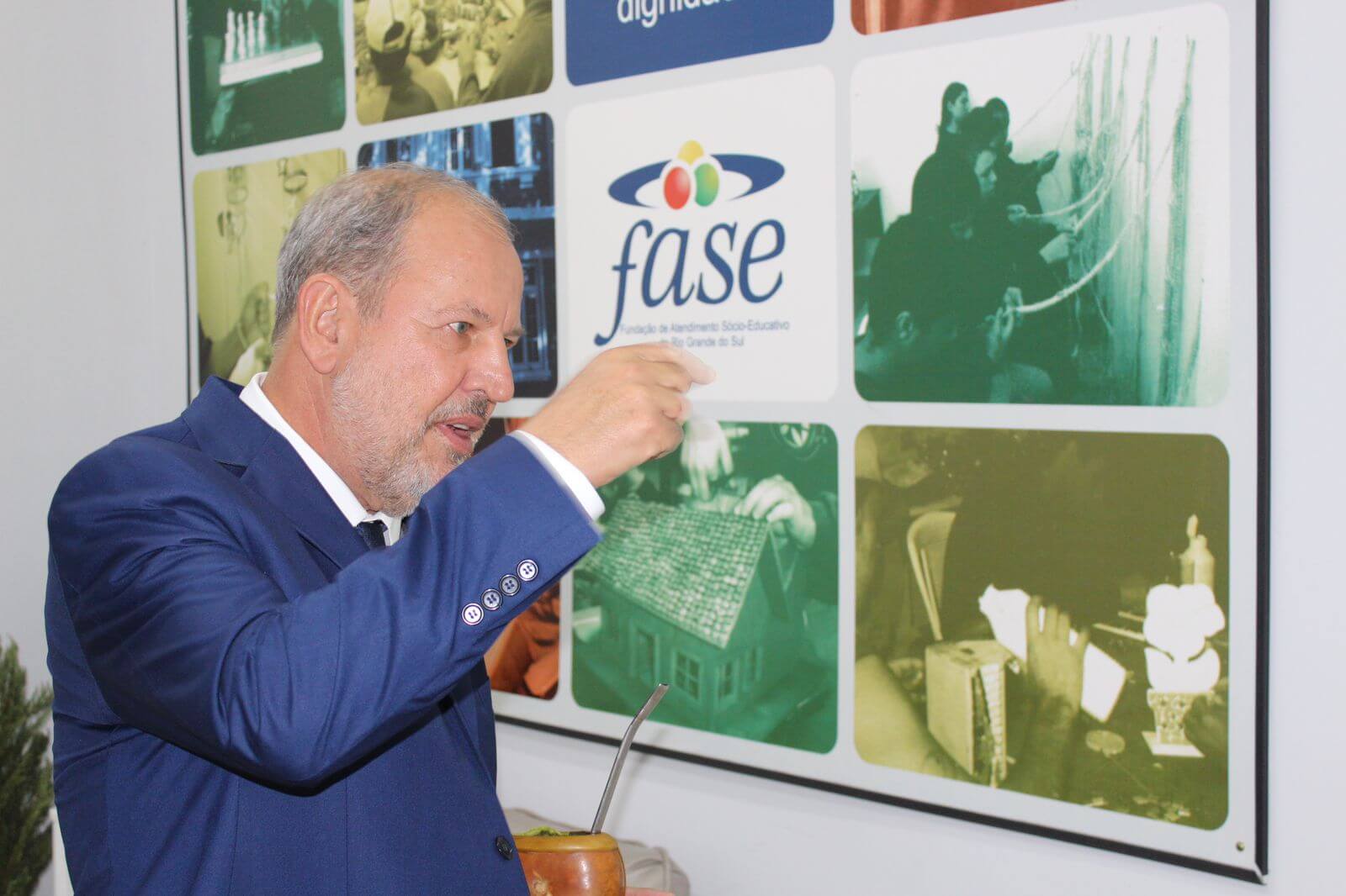 Capa Presidente da Fase-RS, concede entrevista à LA