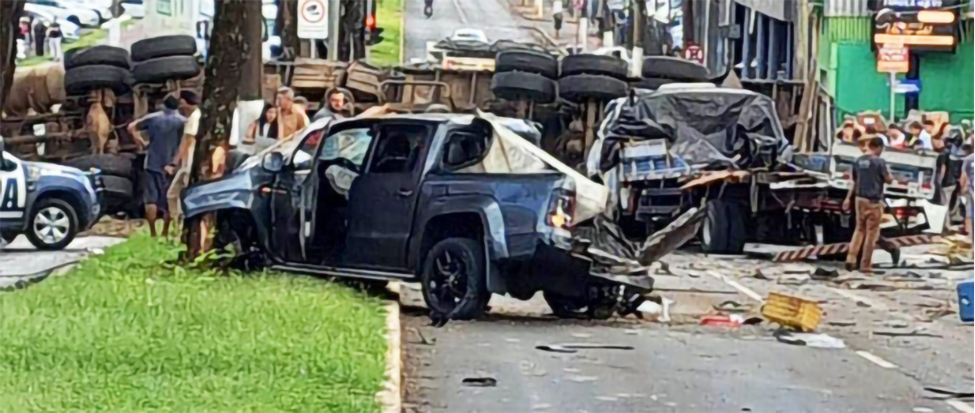 Capa Motorista de carreta desgovernada em Chapecó é denunciado por 20 tentativas de homicídio