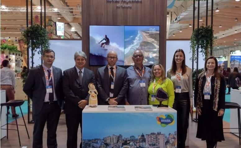 Capa Ametista do Sul: turismo “tipo exportação”