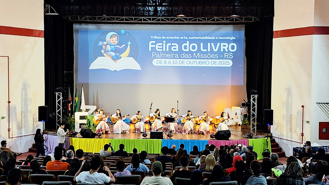 Capa 20ª CRE prestigia abertura da Feira do Livro de Palmeira das Missões