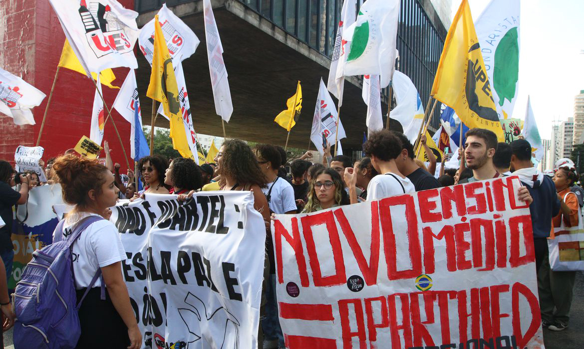 Capa Governo envia ao Congresso projeto com mudanças do novo ensino médio