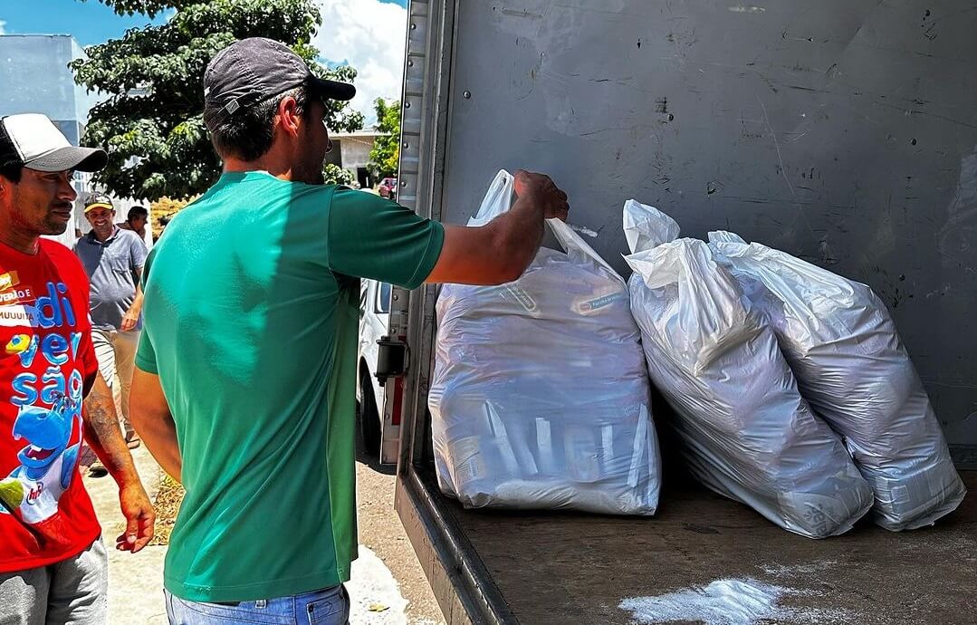 Capa Cestas básicas são entregues aos garimpeiros em Frederico Westphalen
