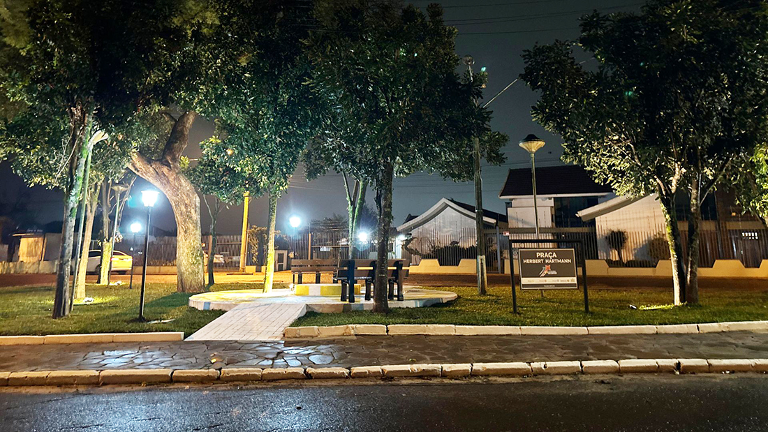 Capa Rotary Club reinaugura Praça Herbert Hartmann em Palmeira das Missões