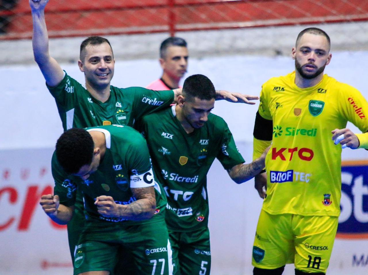 Capa Guarani vence a primeira no Gauchão de Futsal