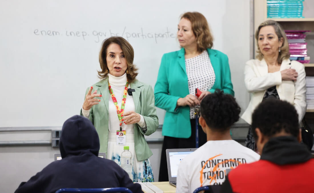 Capa Dia E mobiliza escolas da Rede Estadual para incentivar inscrições no Enem 2024