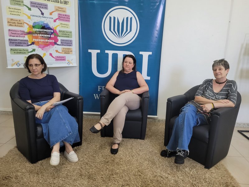 Capa Escola da URI/FW celebra Dia Nacional do Livro com Feira Literária