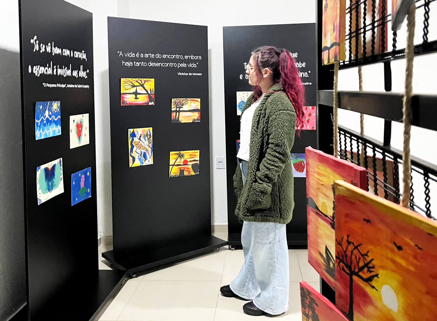 Capa Centro Cultural de Rodeio Bonito recebe exposição de pinturas em telas de crianças e adolescentes