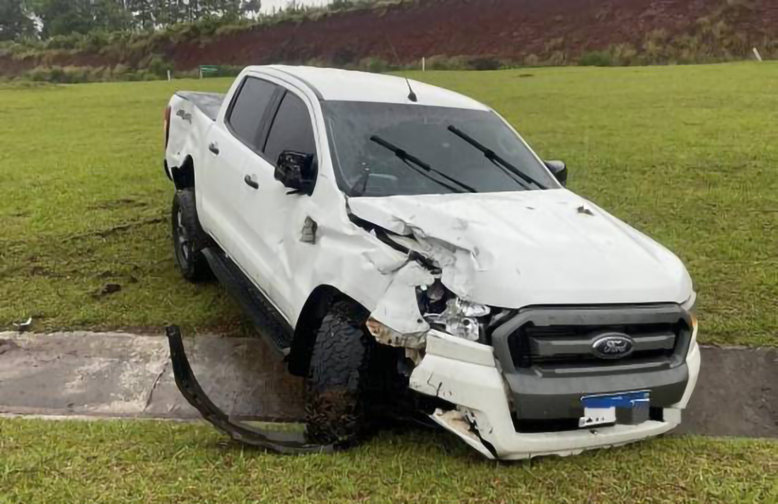 Capa Quatro pessoas ficam feridas em colisão grave entre Kombi e caminhonete em Horizontina