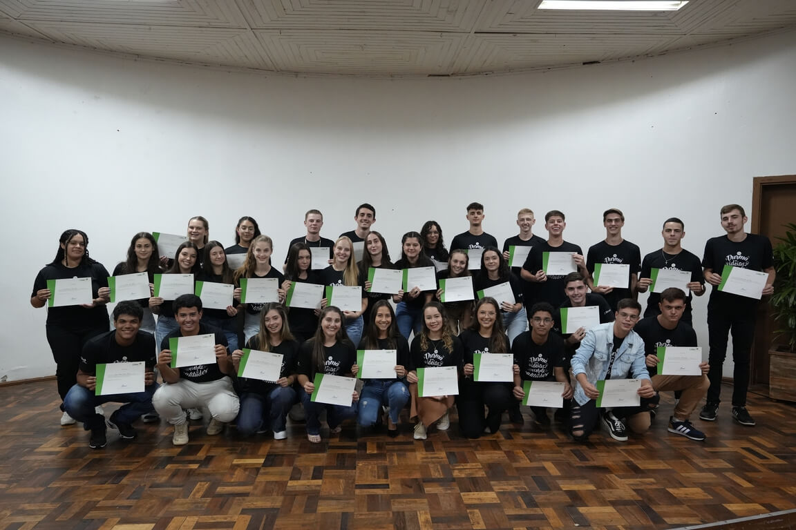Capa Programa Líder Jovem da Sicredi Conexão forma jovens empreendedores e líderes nos estados de atuação