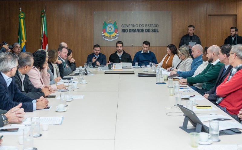 Capa Governador reúne secretariado para estabelecer ações de apoio à população afetada pelo ciclone