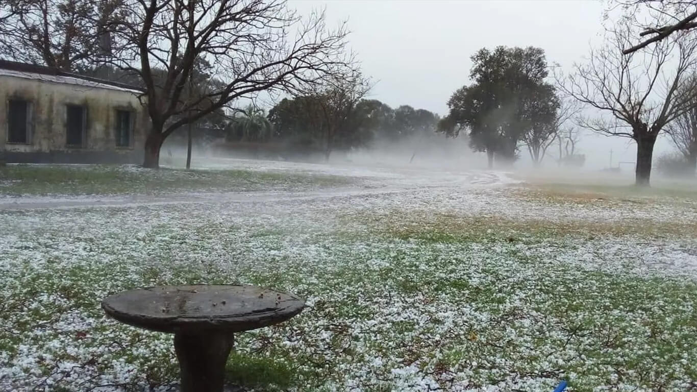 Capa Frente fria avança para o Sul do Brasil após causar temporais na Argentina e Uruguai