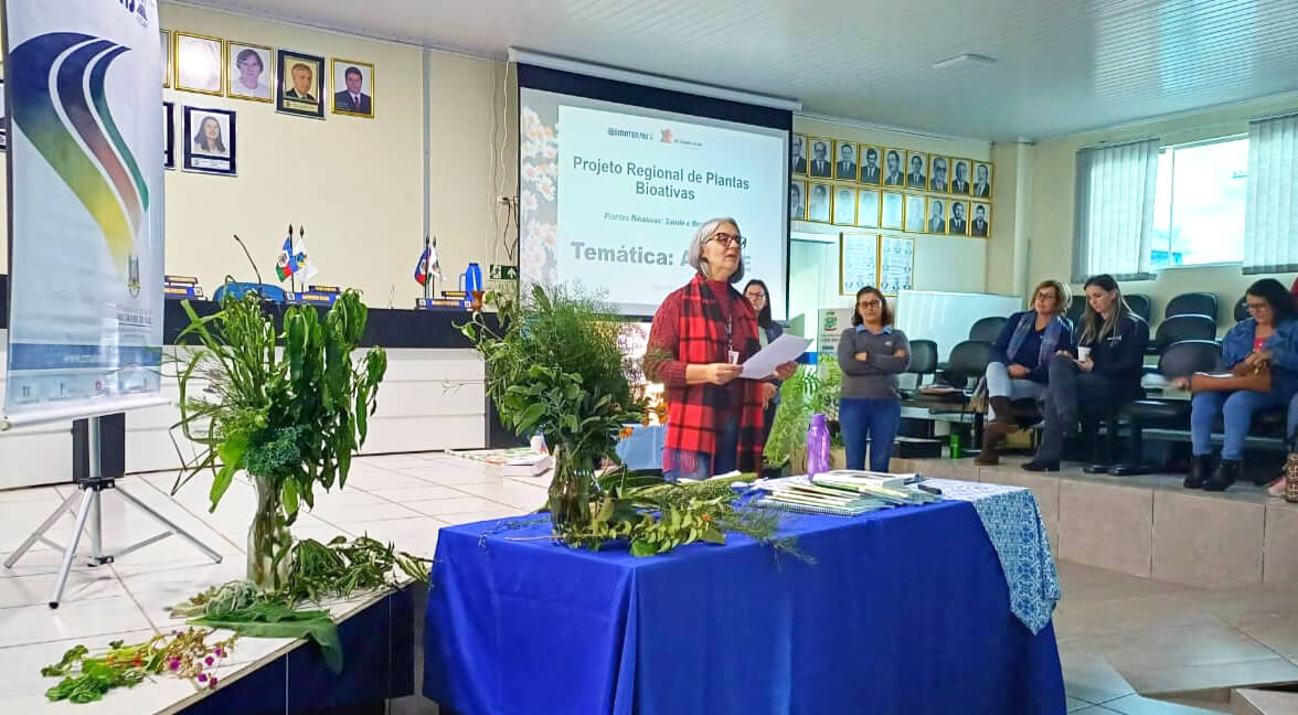 Capa Projeto de plantas bioativas capacita extensionistas e agentes de saúde em municípios da região