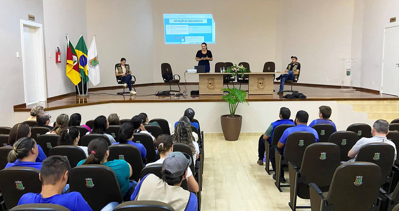 Capa Tenente Portela fará a aplicação de inseticida com bomba costal em locais com alto índice de dengue
