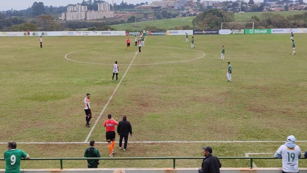 Capa Tupi sofre nova derrota na Série A2