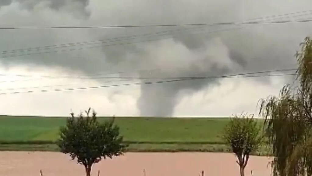 Capa Tornado atinge zona rural de Gentil, no Norte do RS, afirma MetSul