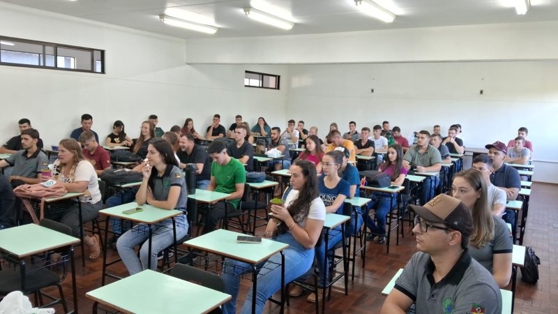 Capa URI/FW: Programa Sucessão do Campo retoma aulas na Educação Superior