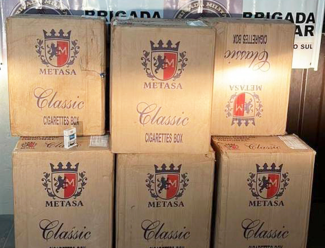Capa BM apreende caixas de cigarros oriundos da Argentina entre Horizontina e Três de Maio