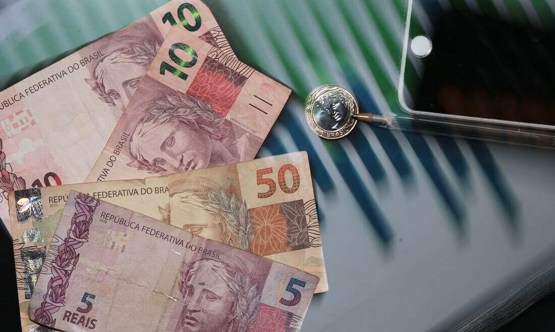 Capa Serviços poderão ficar mais caros com reforma tributária