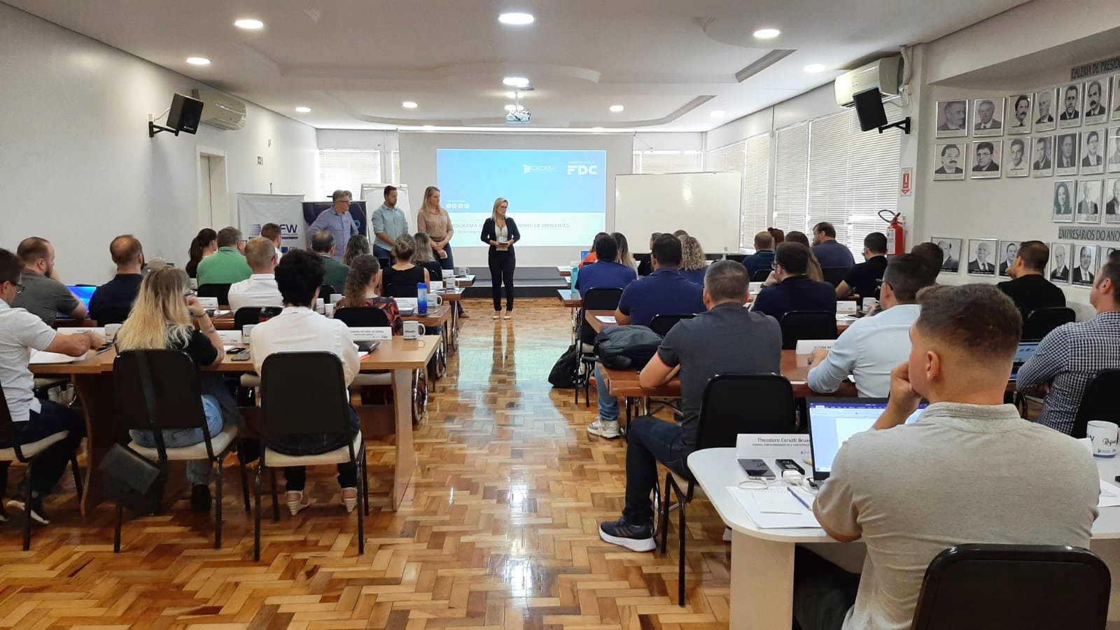 Capa AEFW realiza 1ª aula do Programa de Desenvolvimento de Dirigentes
