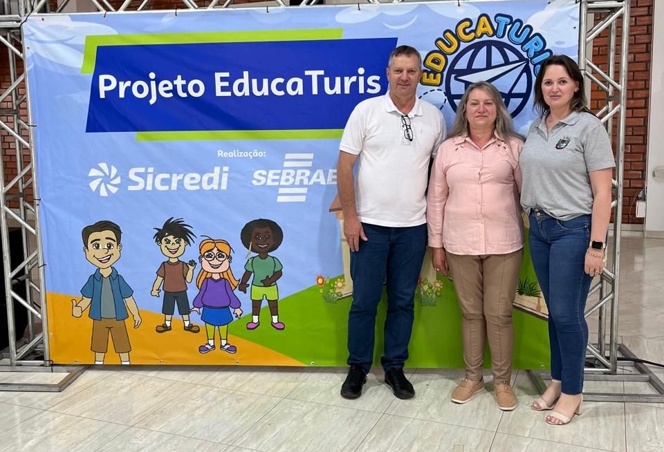 Capa Caiçara marca presença no Educaturis em Rodeio Bonito