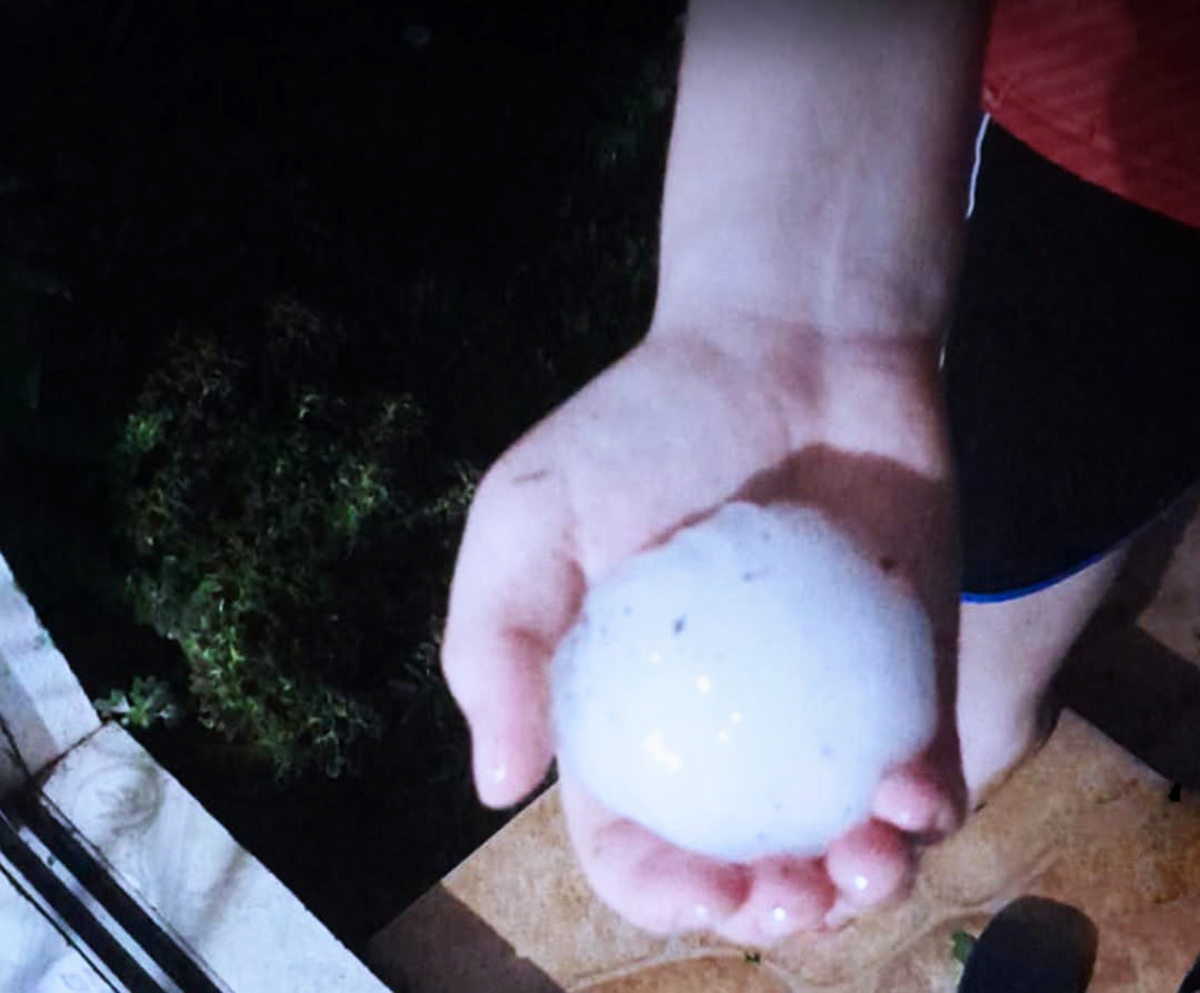 Capa Granizo com pedras do tamanho de laranjas causa grande destruição em município do Noroeste do RS