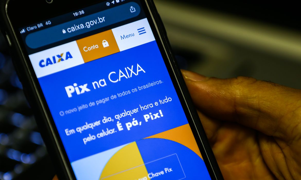 Capa Caixa suspende cobrança de tarifa do Pix de empresas