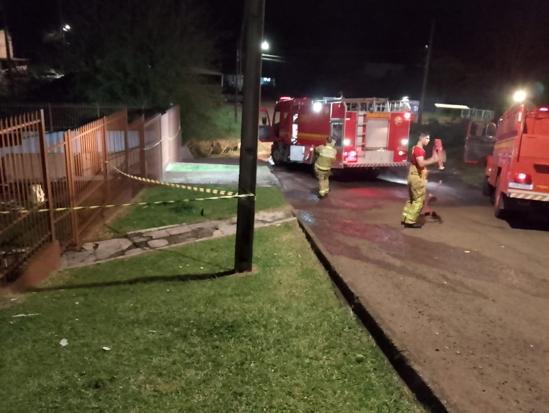 Capa Incêndio em residência mobiliza bombeiros em Carazinho