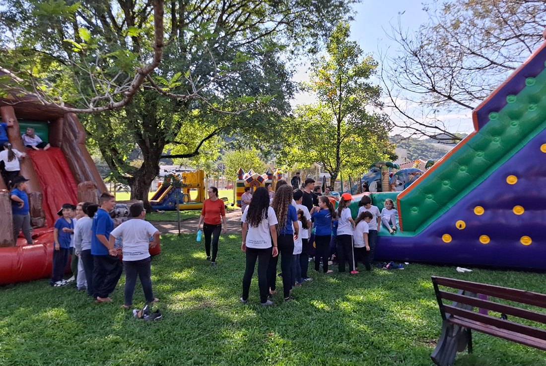 Capa Administração Municipal de Liberato Salzano promove dia recreativo especial para o publico infantil