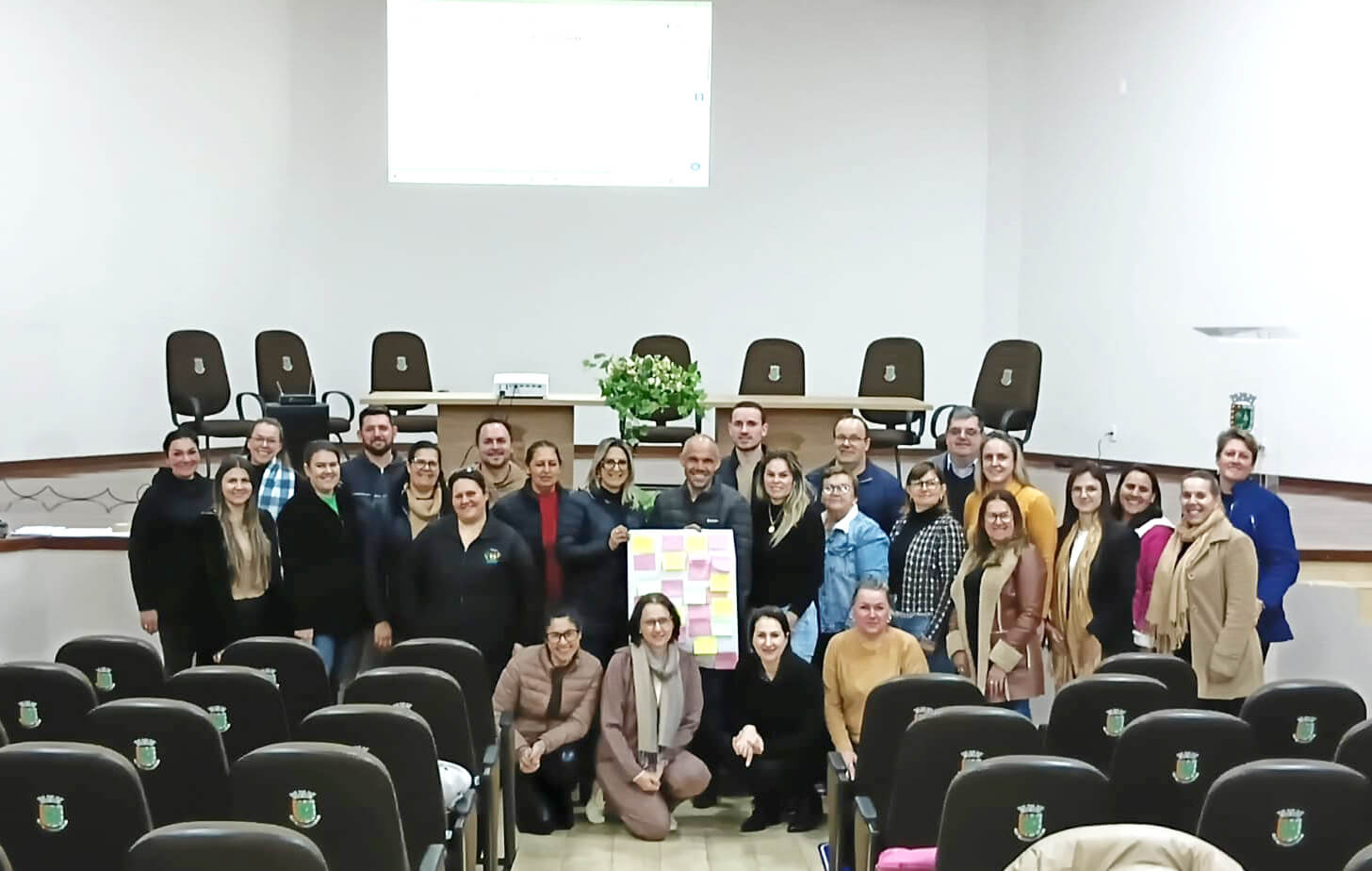 Capa Tenente Portela sedia encontro regional para elaboração dos Planos Municipais de Educação